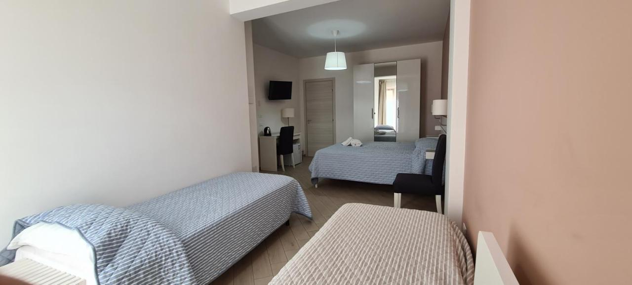 Belvedere Rent Rooms Campofelice Di Roccella Extérieur photo
