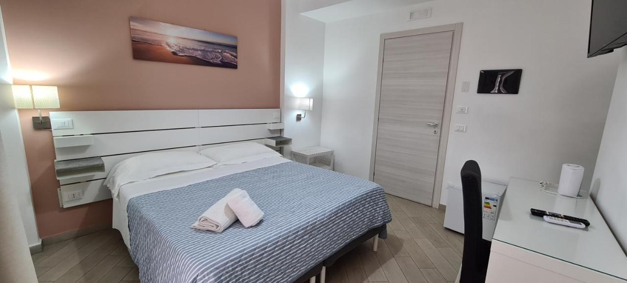 Belvedere Rent Rooms Campofelice Di Roccella Extérieur photo